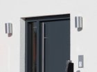 Voll abgeschirmte Hausleuchte, die das Licht nur von oben nach unten lenkt und damit optimal den Eingangsbereich ausleuchtet