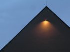 Vorbildliche Giebelbeleuchtung von oben nach unten