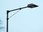 Voll abgeschirmte Stra&szlig;enbeleuchtung mit Ausleger f&uuml;r optimale Lichtlenkung
