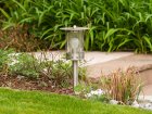 Auf Gartenbeleuchtung mit diesen Laternen oder Solarleuchten sollte komplett verzichtet werden, um die Pflanzen und Insekten zu sch&uuml;tzen und kein Licht unn&ouml;tig in die Umwelt zu strahlen