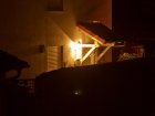Der Leuchten-Typ Laterne ist nicht abgeschirmt und strahlt das Licht zu allen Seiten, wodurch man stark geblendet wird. Auch f&uuml;r die Insekten ist diese Leuchte ein richtiger Anziehungspunkt