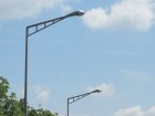 Durch die schr&auml;ge Montage und die gew&ouml;lbte Abdeckungswanne wird viel Licht sinnlos nach oben und zur Seite abgestrahlt