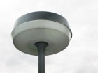Parkleuchte mit gro&szlig;em Lichtanteil zur Seite und Mattglas-Geh&auml;use