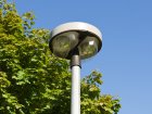 Diese Parkleuchte ist zu den Seiten &uuml;berhaupt nicht abgeschirmt und erzeugt zuviel Streulicht. Das k&ouml;nnen auch die Reflektoren nicht verhindern