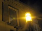 Die Leuchte strahlt unn&ouml;tig in die H&auml;user statt nur auf die Stra&szlig;e